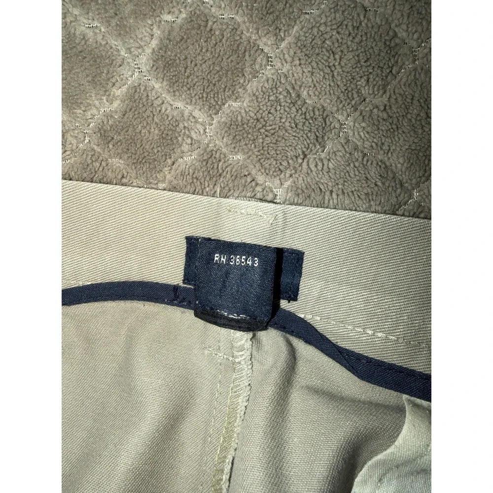 Izod Chinos Men's Khaki Pants Size 42x32 Straight Fit Excellent Condition